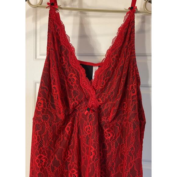 Cacique Red Lace Chemise w/Black Lining Adjustable Straps Bow Accents Plus 26/28 - Picture 3 of 9